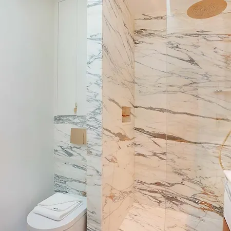 Stylish - 2p - Vendome Square