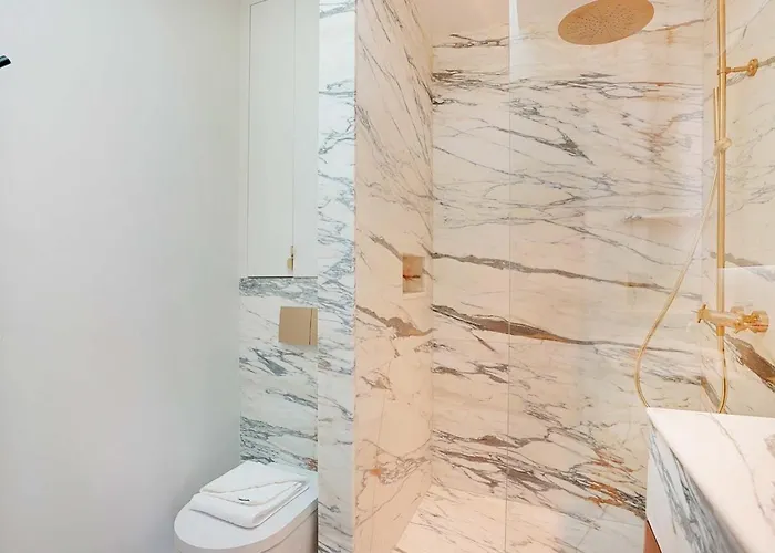 Stylish - 2p - Vendome Square